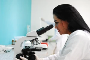 How to Choose the Right Microscope for Your Research